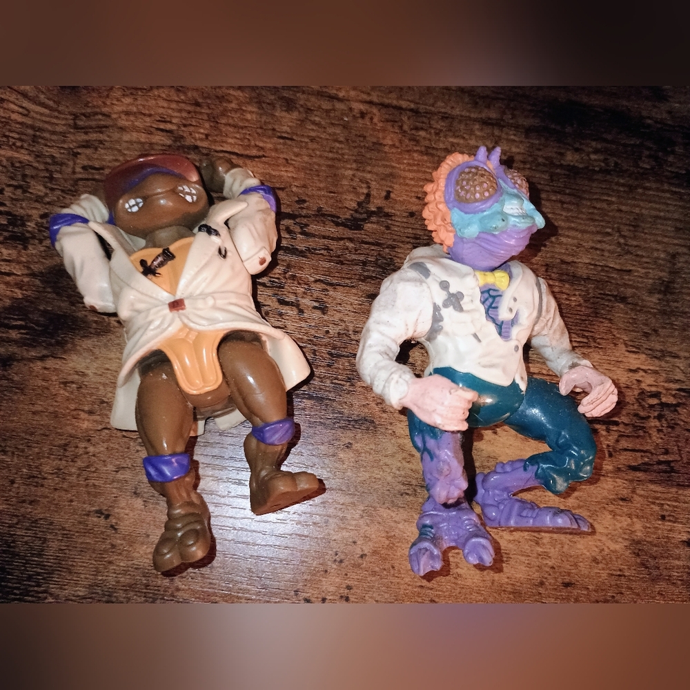 Vintage teenage mutant ninja turtle figures lot of 2 1980's